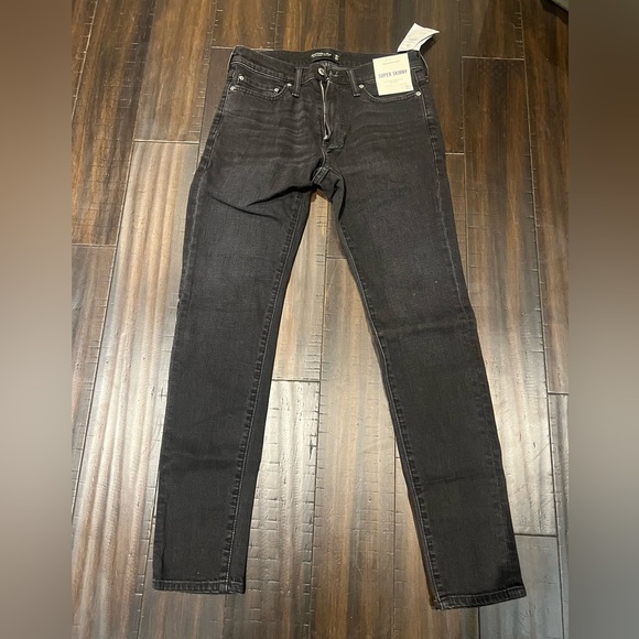 Abercrombie Super Skinny Black Wash Jeans 30*32 - Picture 2 of 5